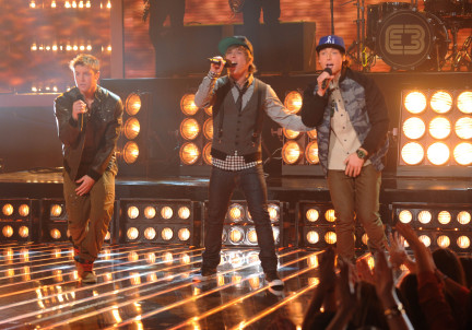 XFactor2-Emblem3