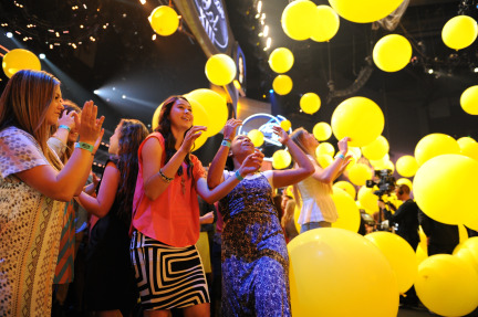 American Idol 2014 Spoilers – Finale – Jena Irene and Paramore Performance 11