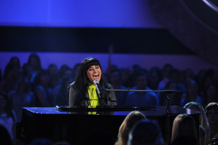 American Idol 2014 Spoilers – Finale – Jena Irene and Paramore Performance 2