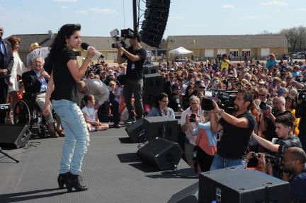American Idol 2014 Spoilers – Jena Irene Hometown Visit 15