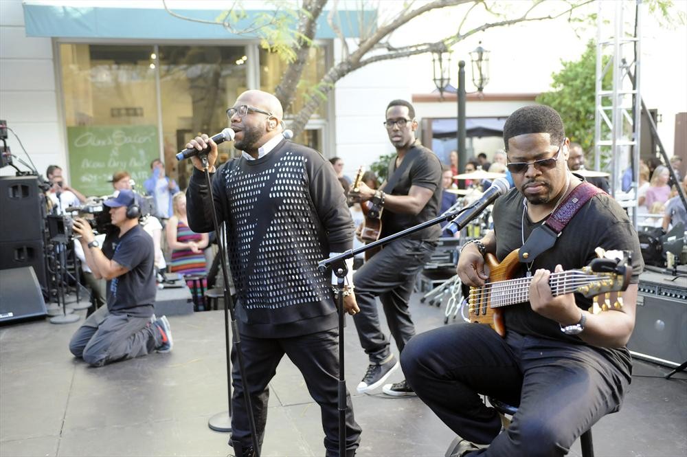 BOYZ II MEN
