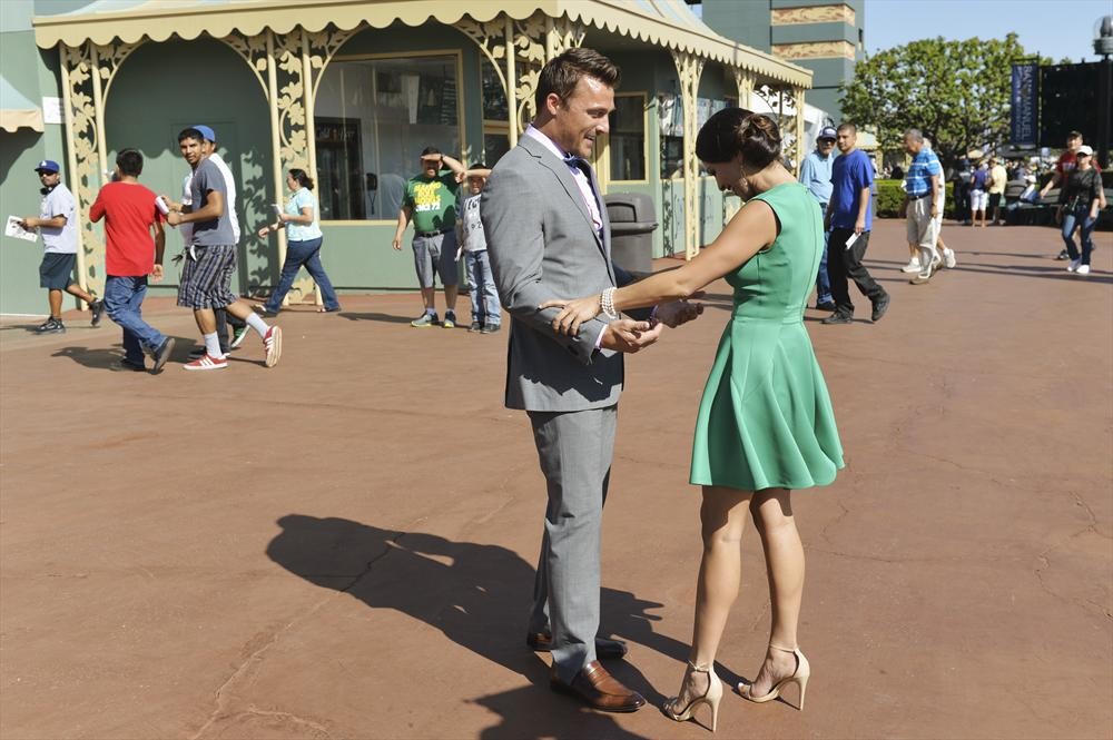 CHRIS, ANDI DORFMAN