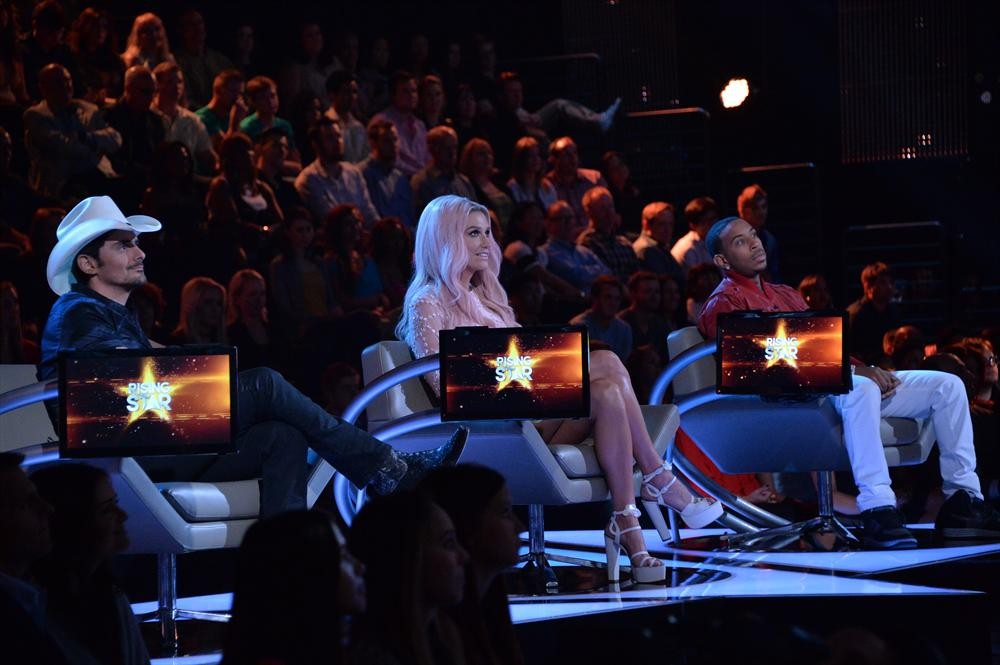BRAD PAISLEY, KESHA, LUDACRIS