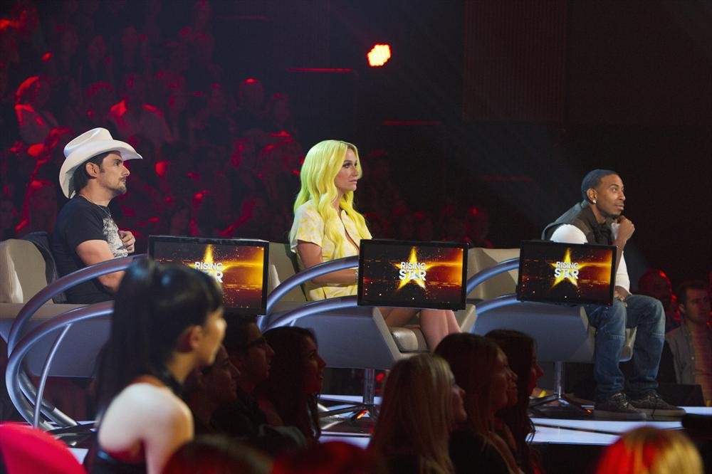 BRAD PAISLEY, KESHA, LUDACRIS