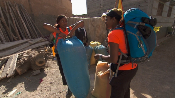 The Amazing Race 2014 Spoilers – Week 6 Preview 11